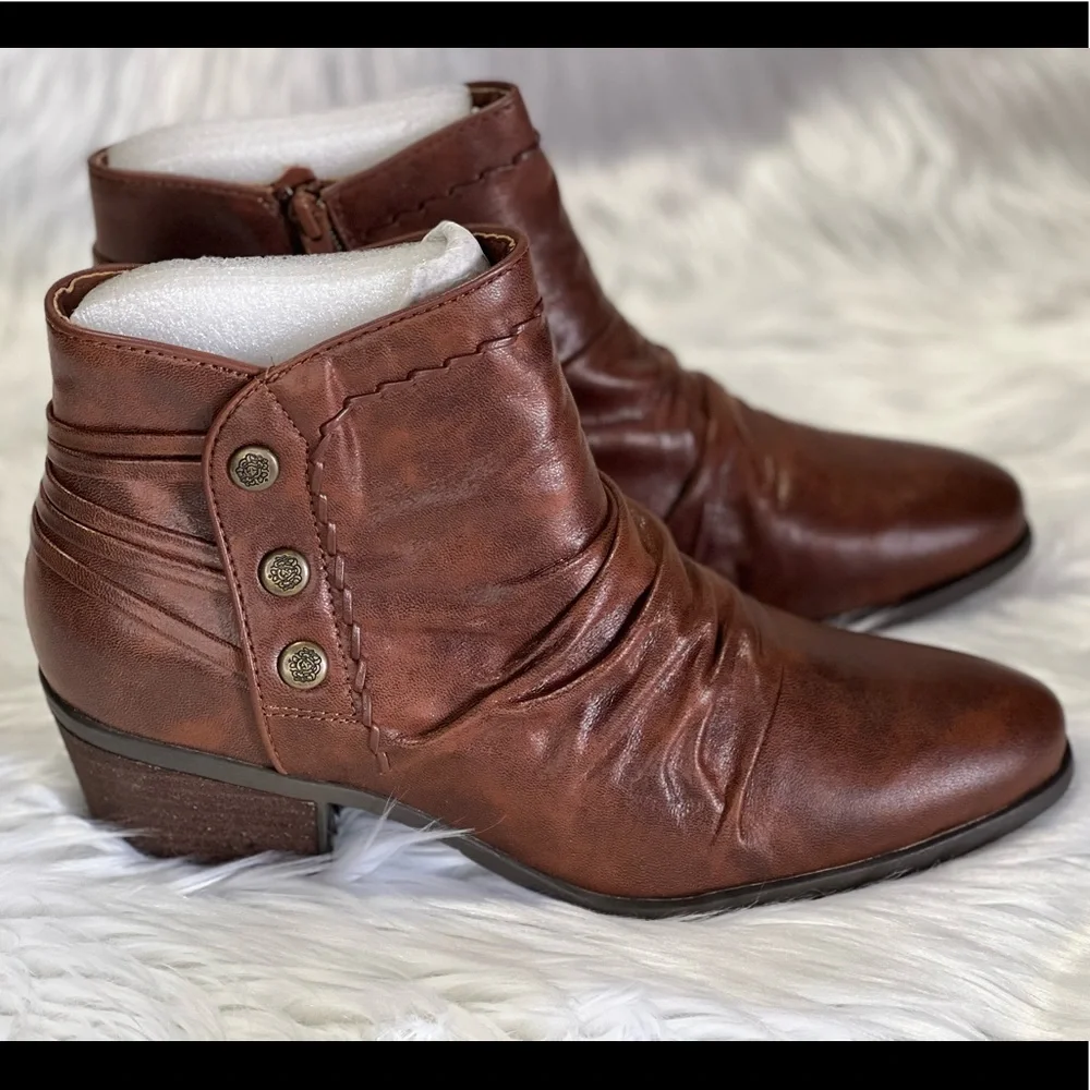 New Women's Bare Traps, Bethany Ankle Boot - Picture 6 of 6